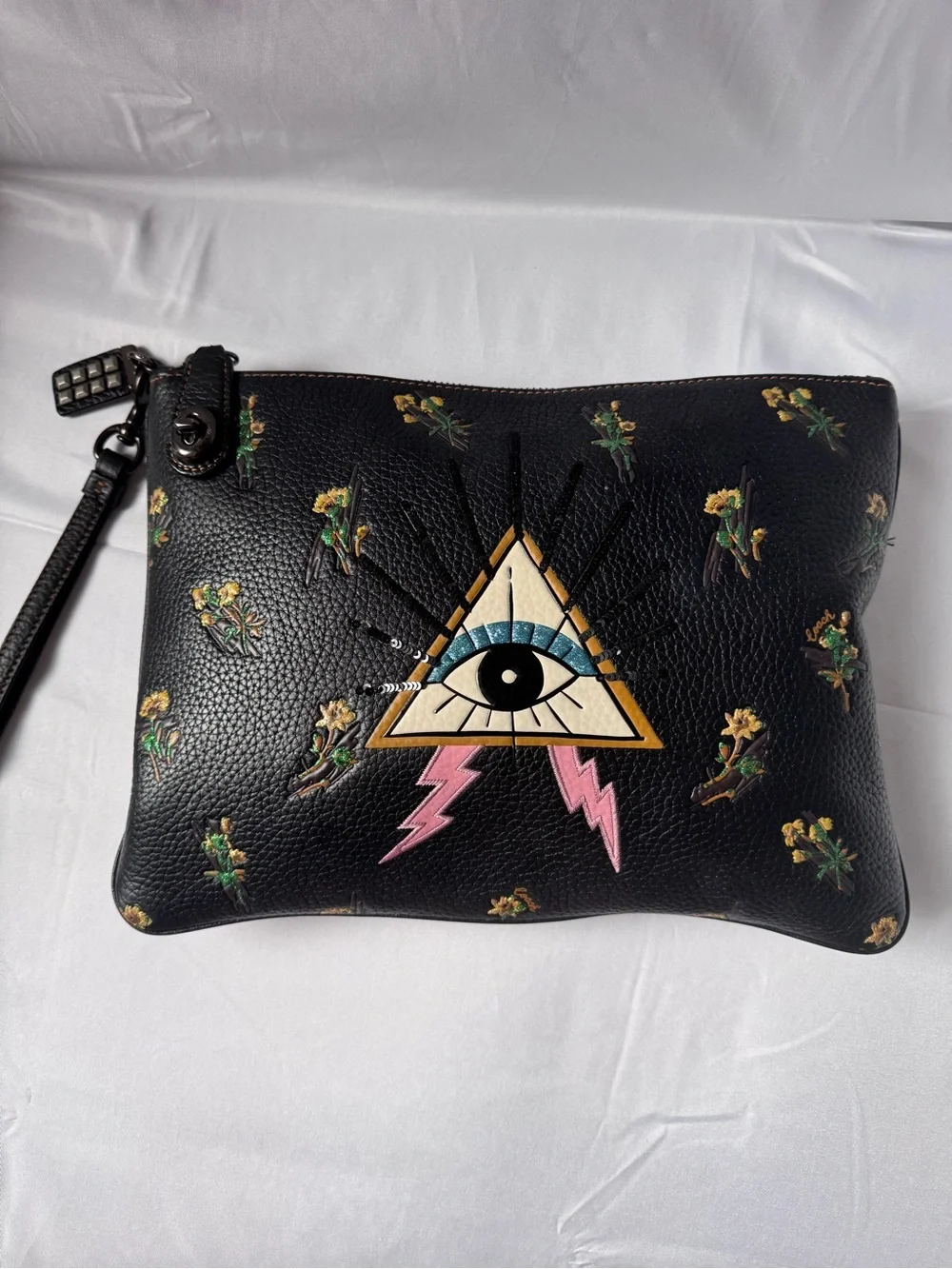 RARE Collector Coach Pyramid Eye Turnlock Wristlet 30 Clutch 51128